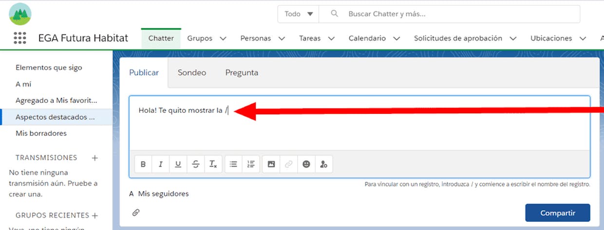 Es posible vincular un registro en un comentario de chatter mediante el botón colaborar dentro de un informe?