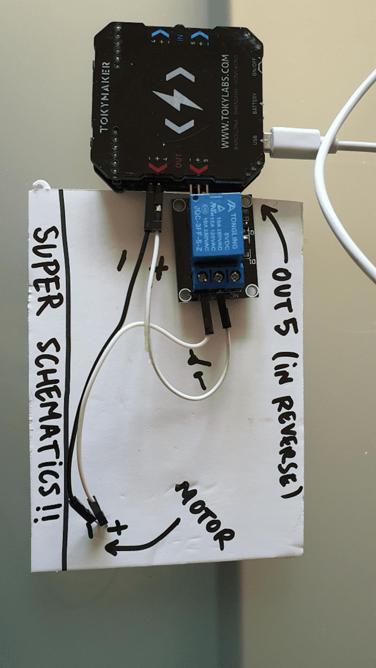 Tokymaker connected to a relay