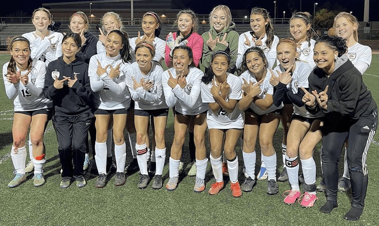 Walden Grove celebrates after a 4-0 win over Sahuarita on Wednesday night. (SUSD)