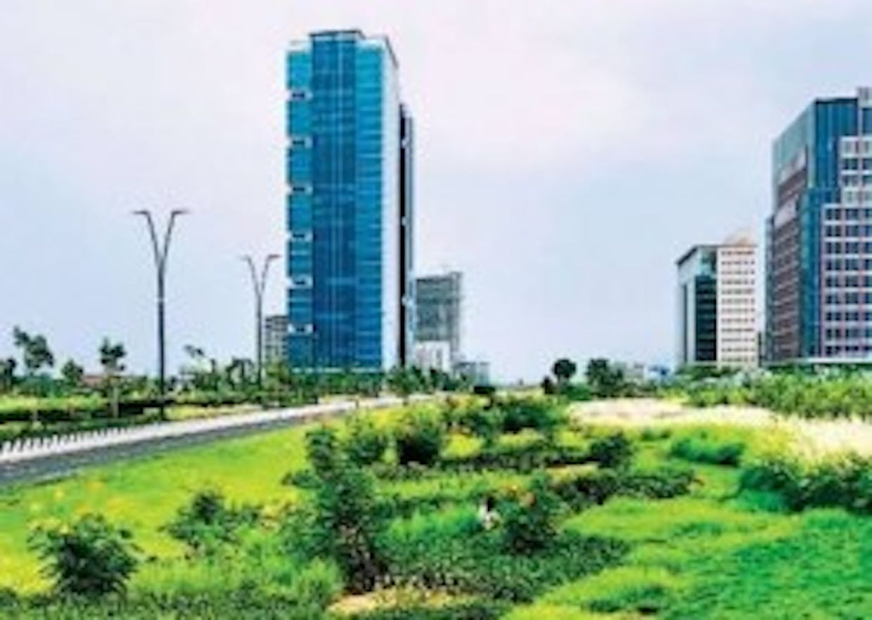 Is there any mapping of on going large construction projects in India?