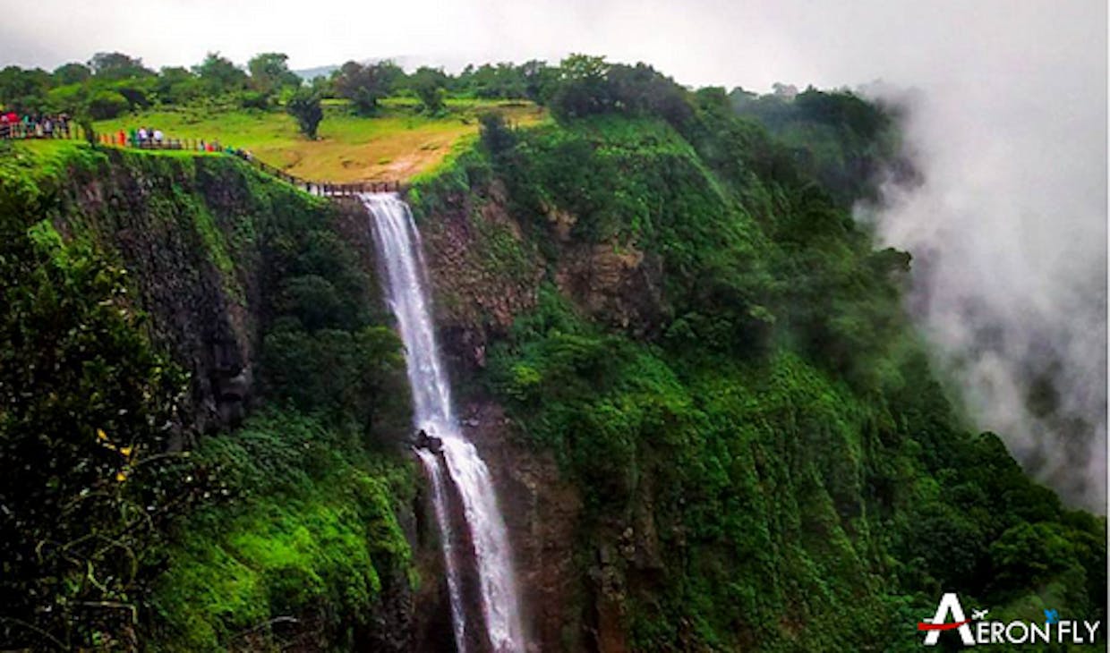 Which is the best place to visit in Maharashtra, and how to reach there?