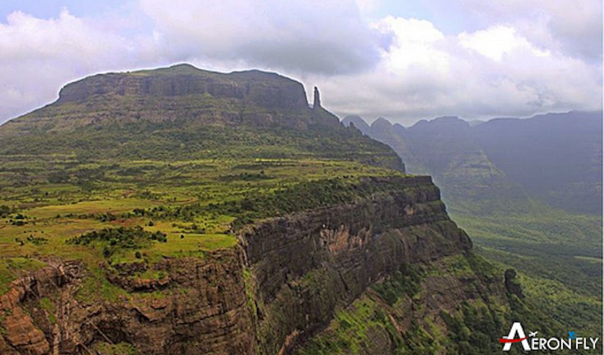 Which is the best place to visit in Maharashtra, and how to reach there?