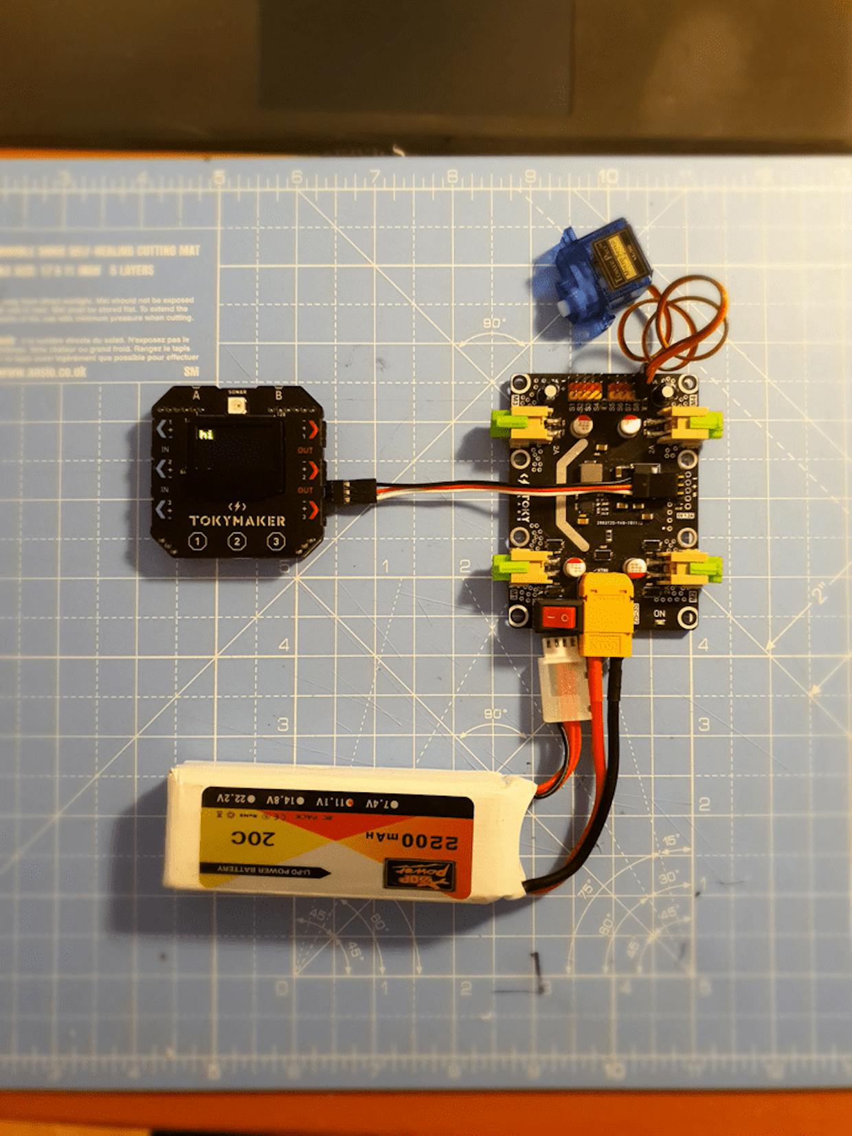 How to connect the Motor Shield to the Servos and the Tokymaker?